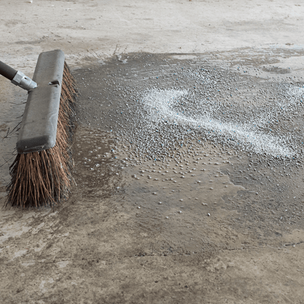 Sorb is een gemodificeerde natuurlijke kleisoort met een extreem hoog vloeistof absorberend vermogen.